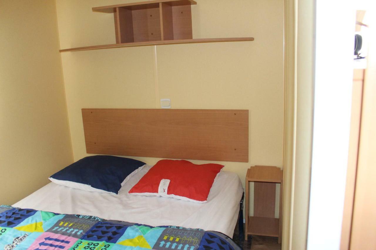 Camping Du Pontis Verteillac Exterior foto