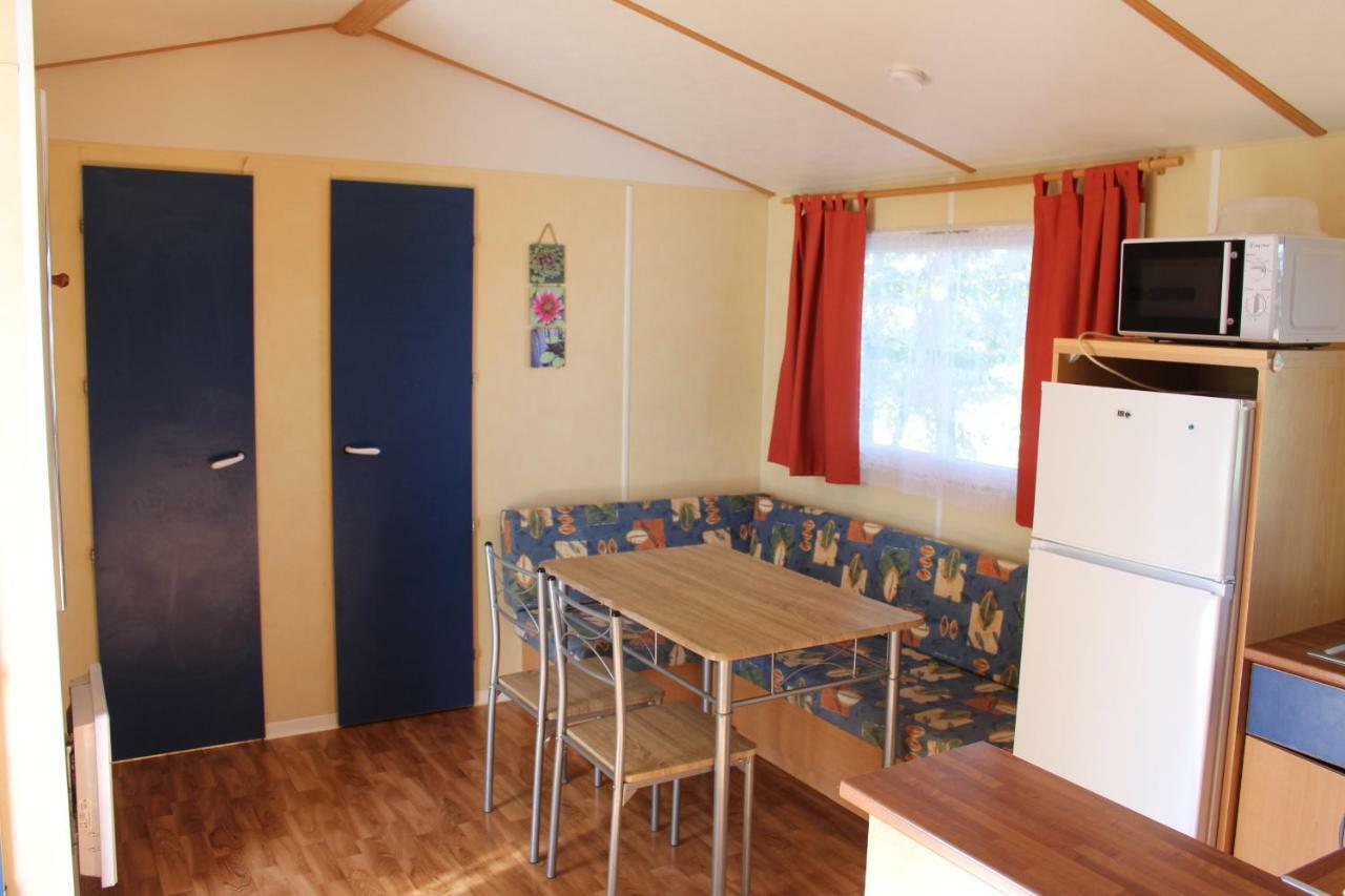 Camping Du Pontis Verteillac Exterior foto